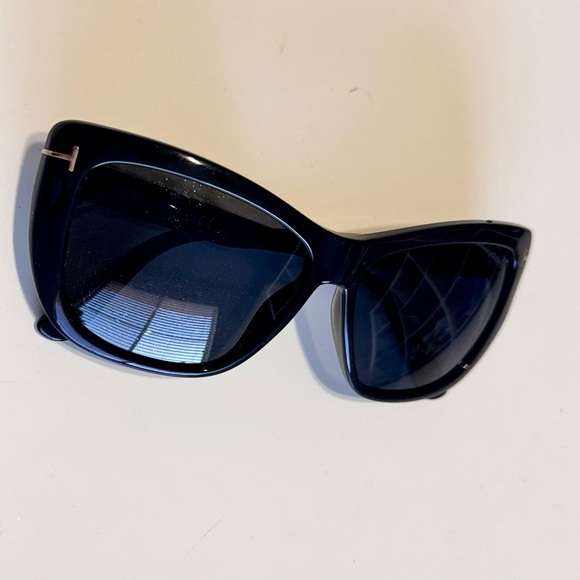 TOM FORD Lindsay Black Polarized Square Sunglasses - Picture 5 of 16